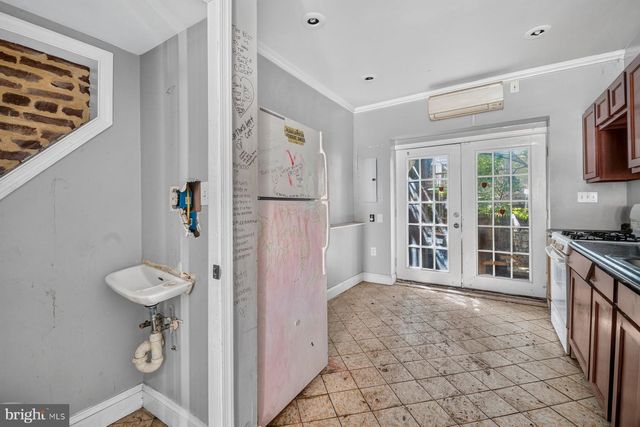 865 REINHART ST, Baltimore, MD 21230