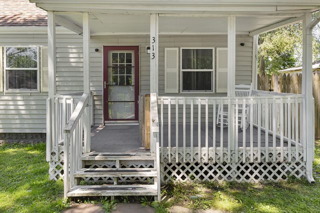 313 Elizabeth Street, Buchanan Twp, MI 49107