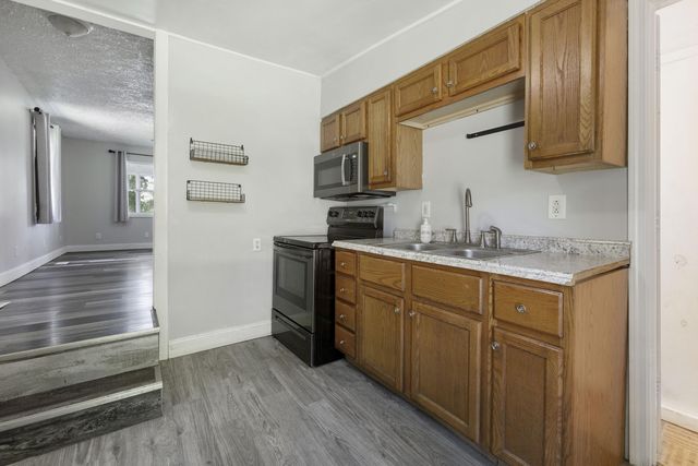 313 Elizabeth Street, Buchanan Twp, MI 49107