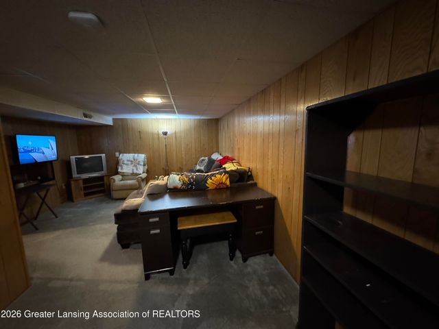 4019 Chickory Lane, Lansing, MI 48910
