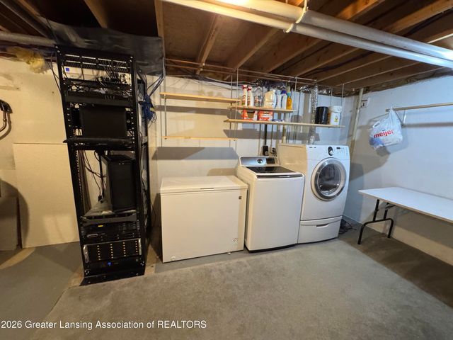4019 Chickory Lane, Lansing, MI 48910