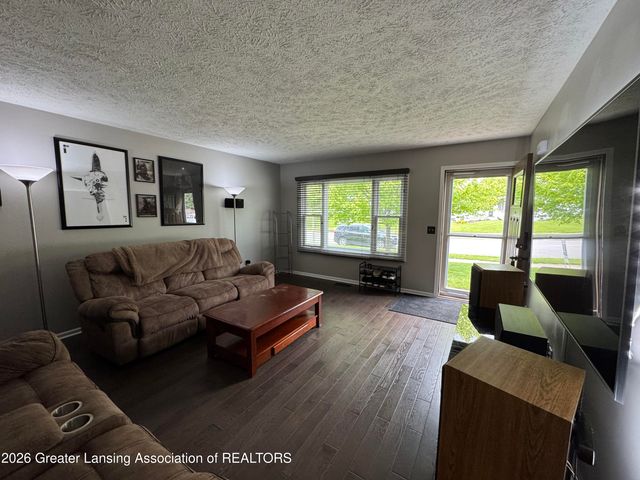 4019 Chickory Lane, Lansing, MI 48910