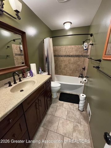4019 Chickory Lane, Lansing, MI 48910