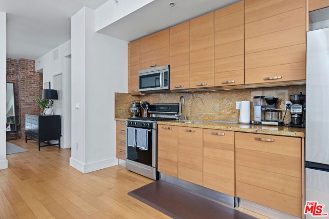 460 S Spring Street 916, Los Angeles, CA 90013