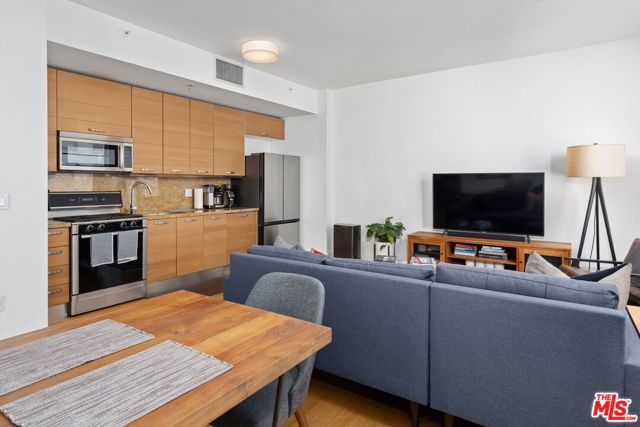 460 S Spring Street 916, Los Angeles, CA 90013