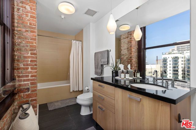 460 S Spring Street 916, Los Angeles, CA 90013