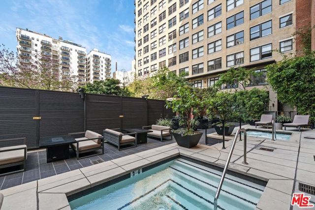 460 S Spring Street 916, Los Angeles, CA 90013