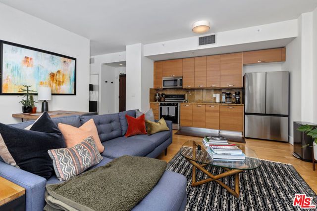 460 S Spring Street 916, Los Angeles, CA 90013