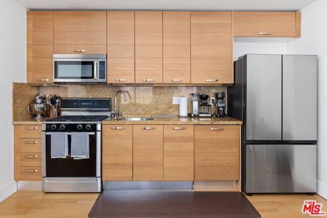 460 S Spring Street 916, Los Angeles, CA 90013