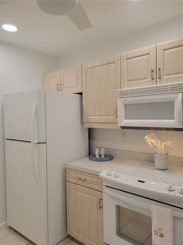 220 SANTA MARIA STREET 442, Venice, FL 34285