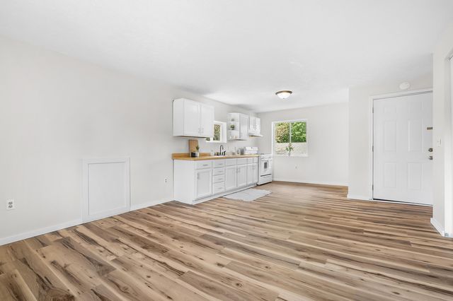 105 N George Street, Decatur, MI 49045