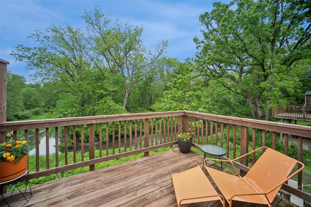 3701 Oak Creek Place, West Des Moines, IA 50265