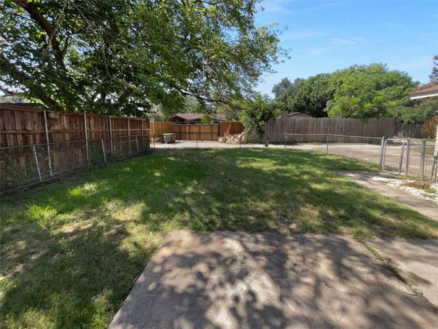 2712 Raintree Drive, Plano, TX 75074