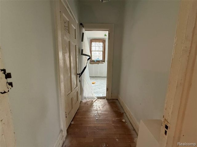 1818 Iroquois Street, Detroit, MI 48214