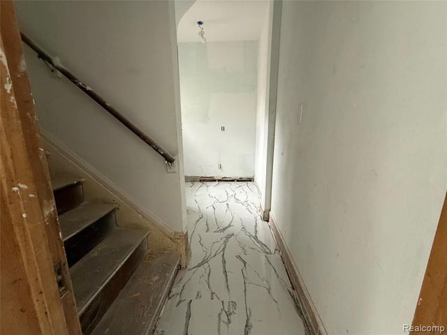 1818 Iroquois Street, Detroit, MI 48214