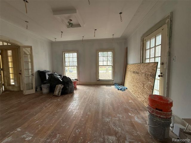 1818 Iroquois Street, Detroit, MI 48214