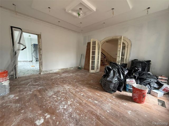 1818 Iroquois Street, Detroit, MI 48214