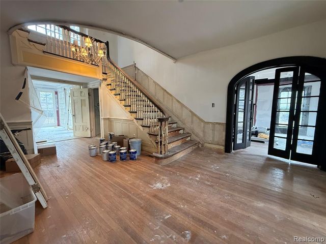 1818 Iroquois Street, Detroit, MI 48214