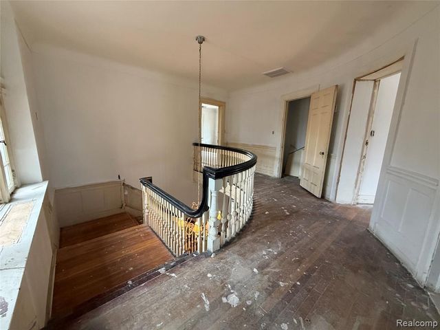 1818 Iroquois Street, Detroit, MI 48214