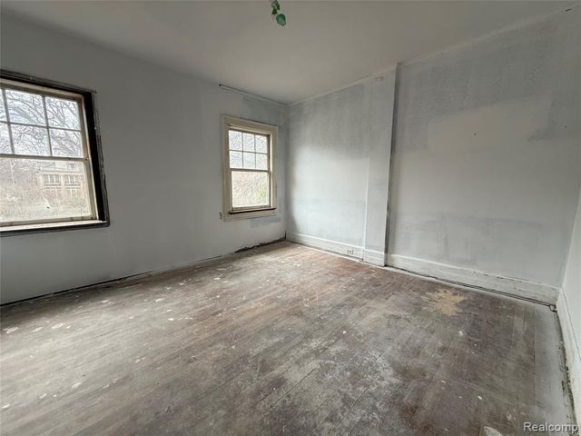 1818 Iroquois Street, Detroit, MI 48214