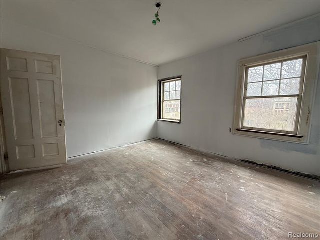 1818 Iroquois Street, Detroit, MI 48214