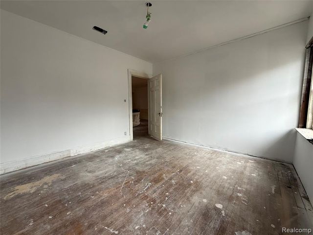 1818 Iroquois Street, Detroit, MI 48214