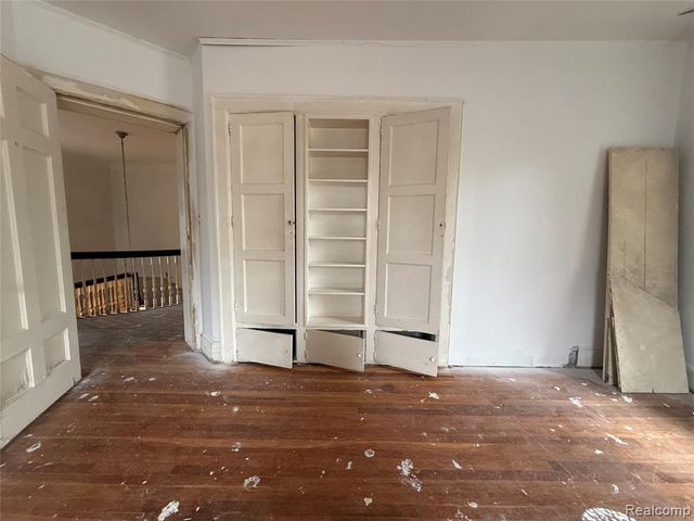 1818 Iroquois Street, Detroit, MI 48214