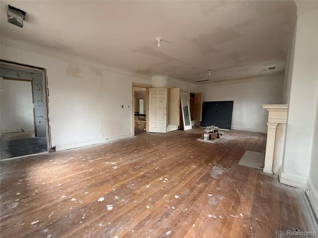 1818 Iroquois Street, Detroit, MI 48214