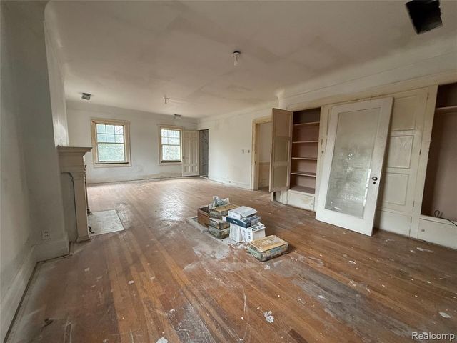 1818 Iroquois Street, Detroit, MI 48214