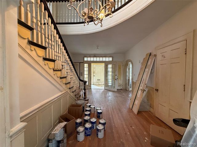 1818 Iroquois Street, Detroit, MI 48214