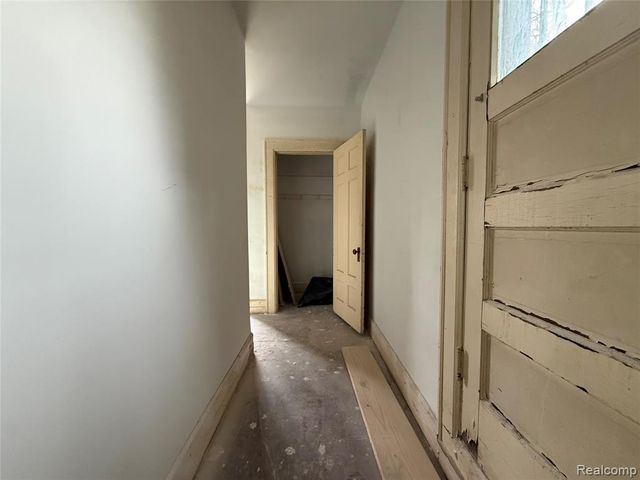 1818 Iroquois Street, Detroit, MI 48214