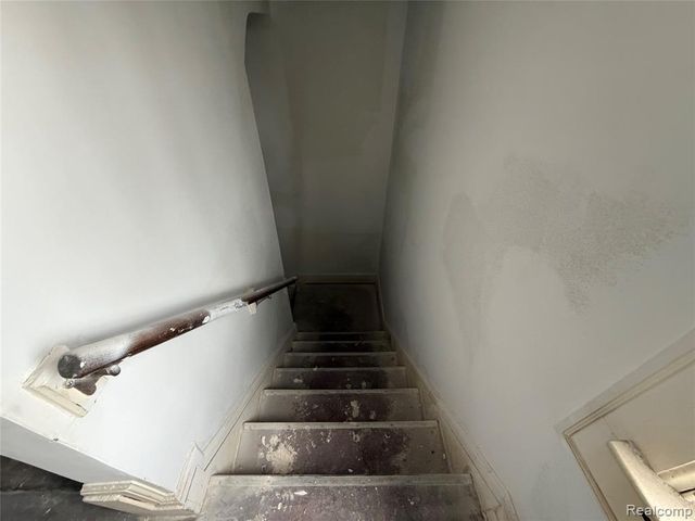 1818 Iroquois Street, Detroit, MI 48214