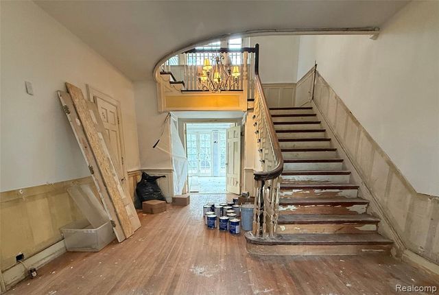 1818 Iroquois Street, Detroit, MI 48214