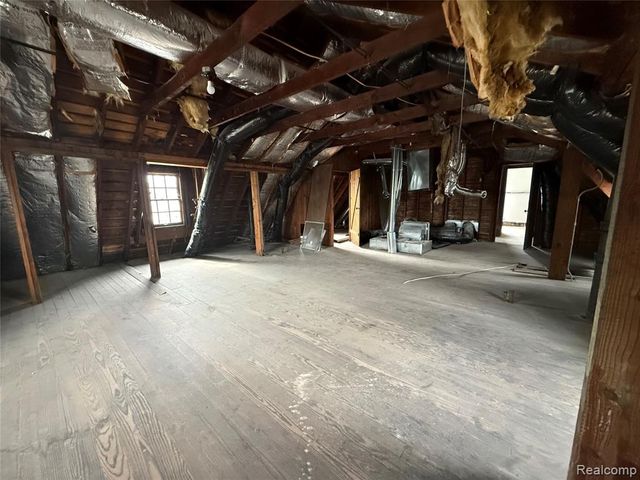 1818 Iroquois Street, Detroit, MI 48214