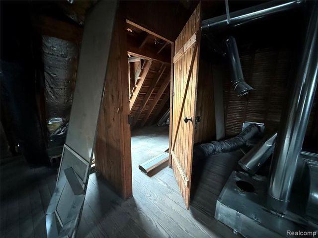 1818 Iroquois Street, Detroit, MI 48214