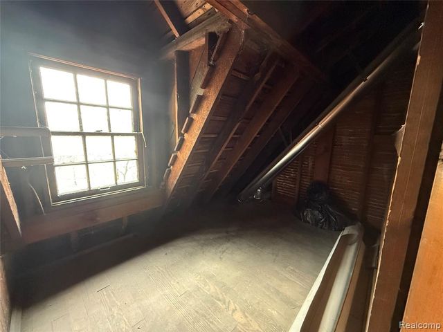 1818 Iroquois Street, Detroit, MI 48214