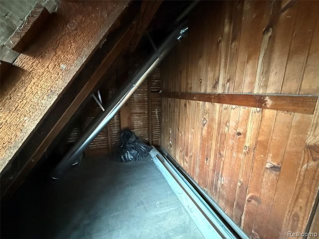 1818 Iroquois Street, Detroit, MI 48214