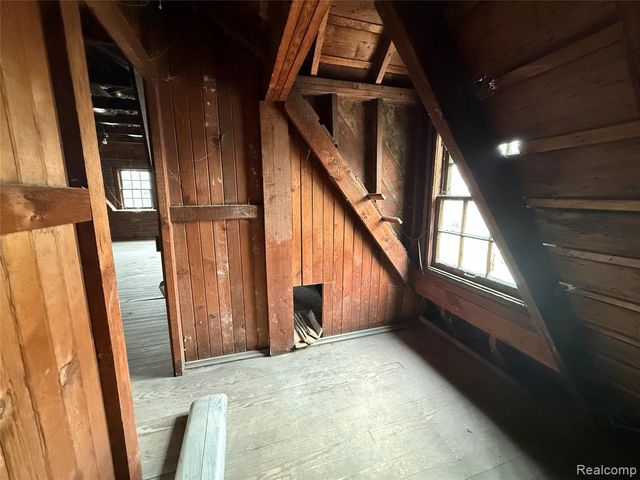 1818 Iroquois Street, Detroit, MI 48214