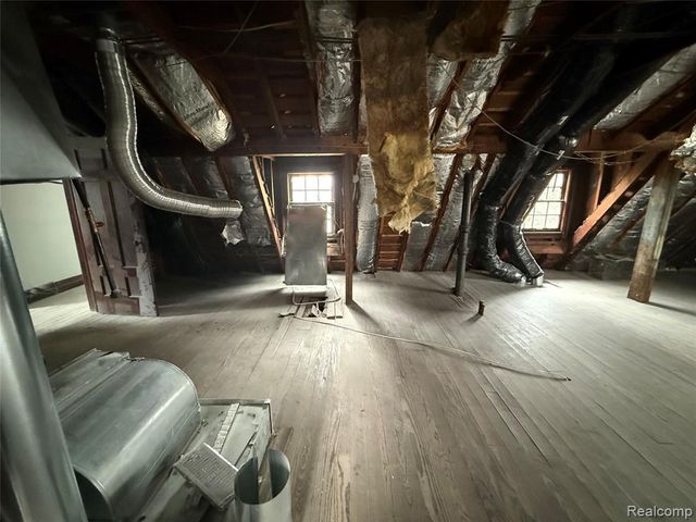 1818 Iroquois Street, Detroit, MI 48214