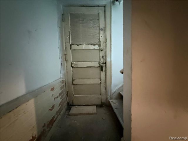 1818 Iroquois Street, Detroit, MI 48214