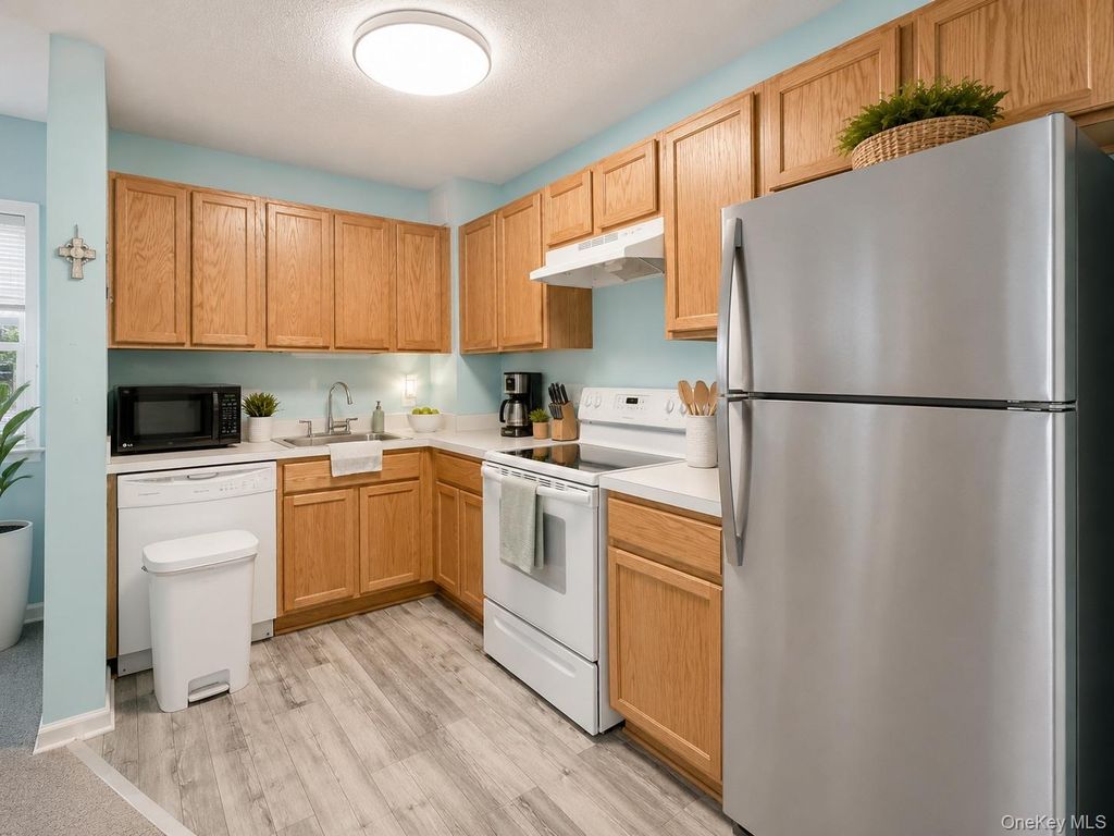 260 Beach 81st Street 4E, Rockaway Beach, NY 11693 — photo 3