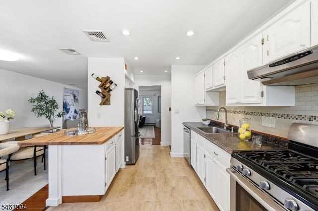 1 Carey Ct, Montclair Twp., NJ 07042