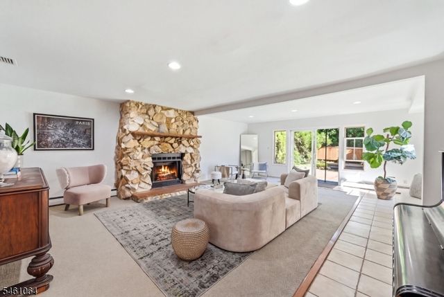 1 Carey Ct, Montclair Twp., NJ 07042