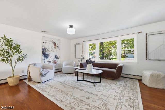 1 Carey Ct, Montclair Twp., NJ 07042