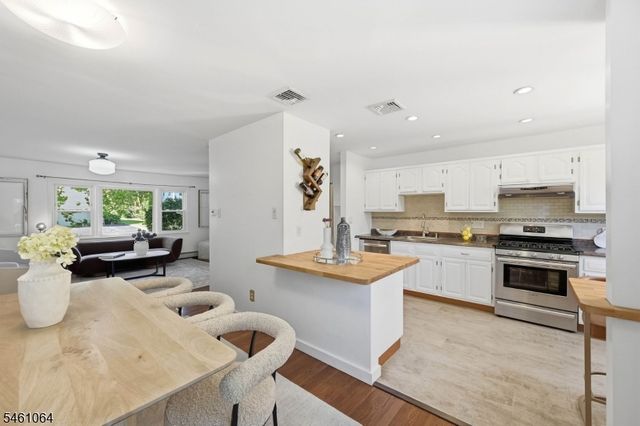 1 Carey Ct, Montclair Twp., NJ 07042