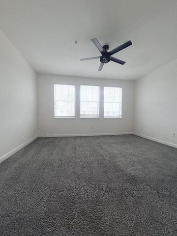 1740 San Benito Way 4, West Palm Beach, FL 33401