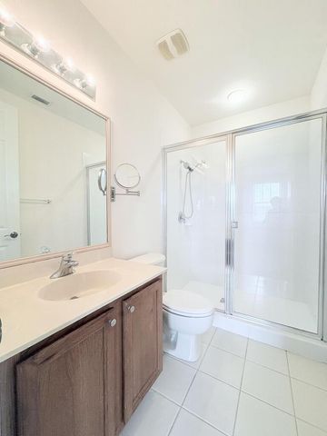 1740 San Benito Way 4, West Palm Beach, FL 33401