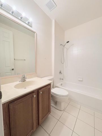 1740 San Benito Way 4, West Palm Beach, FL 33401