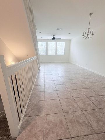 1740 San Benito Way 4, West Palm Beach, FL 33401