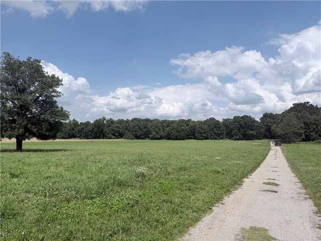 9851 N Hwy 43, Maysville, AR 72747
